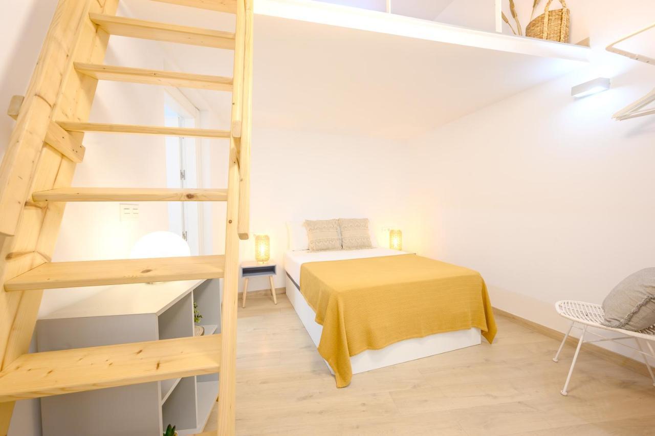 Modern 3 Bedroom, City Center With Patio & High Ceilings By 10Tosea 말라가 외부 사진