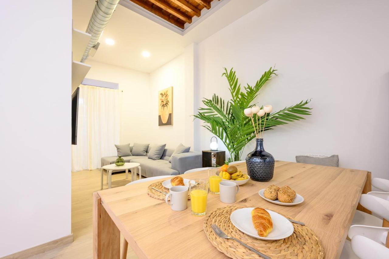 Modern 3 Bedroom, City Center With Patio & High Ceilings By 10Tosea 말라가 외부 사진