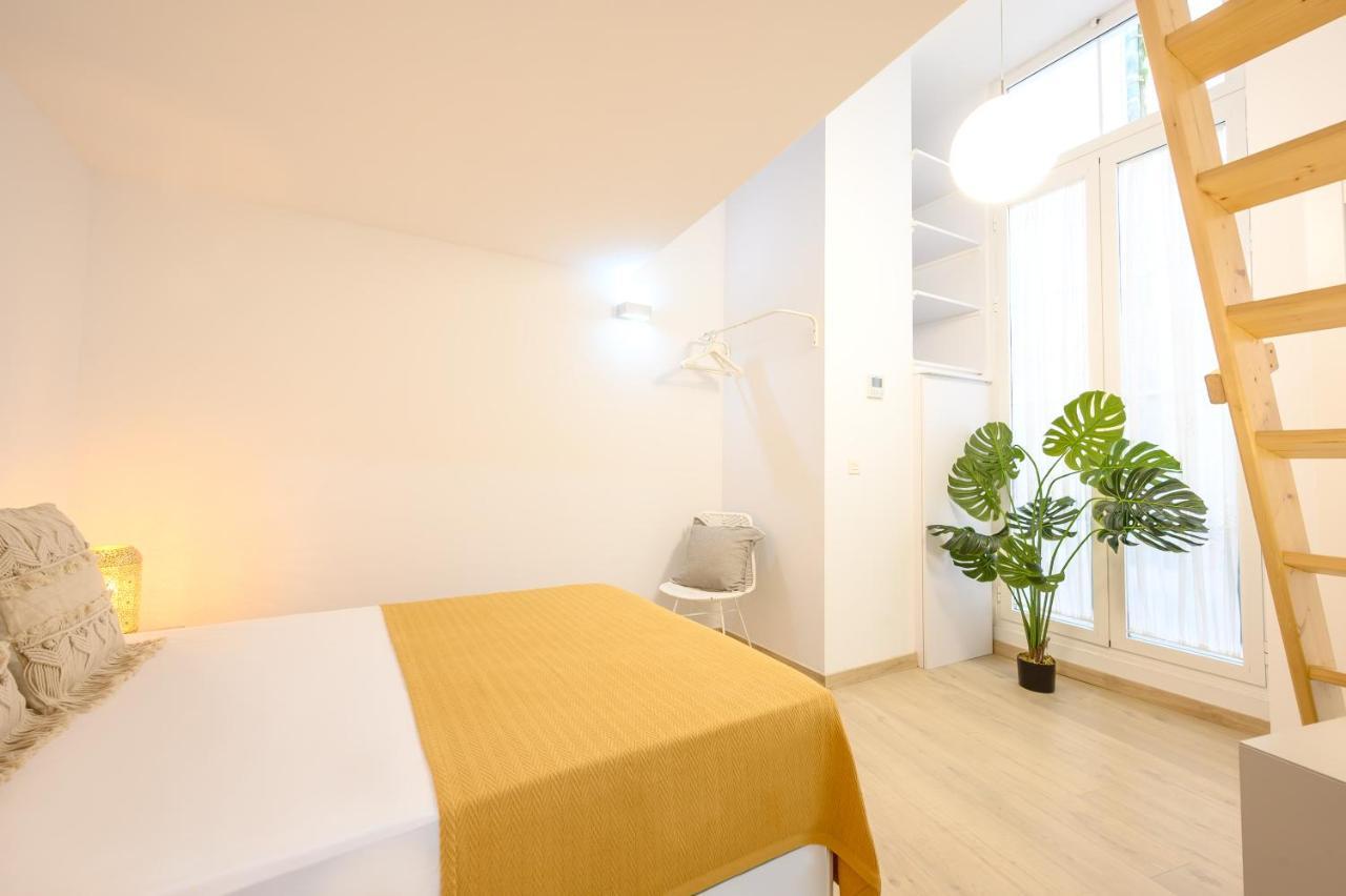 Modern 3 Bedroom, City Center With Patio & High Ceilings By 10Tosea 말라가 외부 사진
